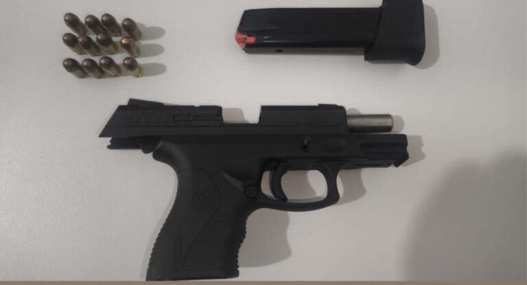 pm-prende-tres-suspeitos-e-apreende-tres-adolescentes-em-acao-em-castro-alves