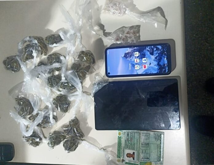 policia-militar-apreende-drogas-e-equipamentos-de-vigilancia-ilegal-no-nordeste-de-amaralina,-em-salvador