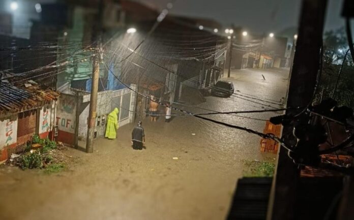 defesa-civil-alerta-para-volume-elevado-de-chuva-e-reforca-cuidados-de-seguranca-em-feira