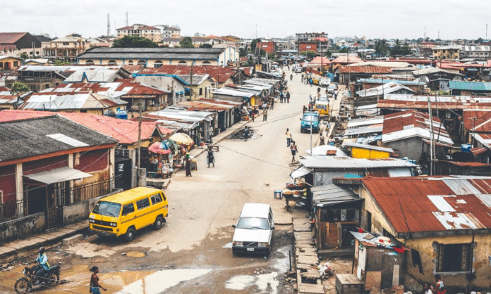 grupo-armado-invade-escola-e-sequestra-alunos-no-centro-da-nigeria