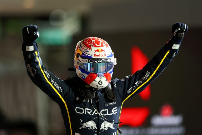 f1:-verstappen-vence-em-las-vegas-e-se-mantem-na-disputa-pelo-titulo