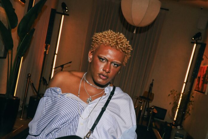 10-anos-de-“cru”:-o-ep-que-apresentou-liniker-ao-mundo