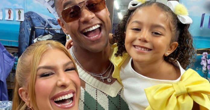 lore-improta-se-declara-para-leo-santana-em-dia-de-gravacao-de-dvd:-“inesquecivel”