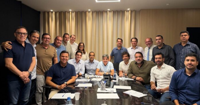 acm-neto-reune-deputados-e-liderancas-e-reforca-alinhamento-politico-para-2026