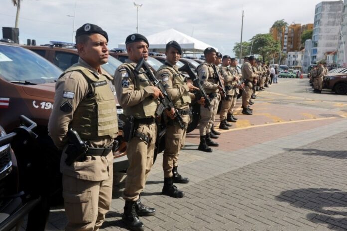 jeronimo-encaminha-criacao-do-codigo-de-etica-da-pm-e-dos-bombeiros-e-atualiza-transgressoes-disciplinares;-veja-detalhes