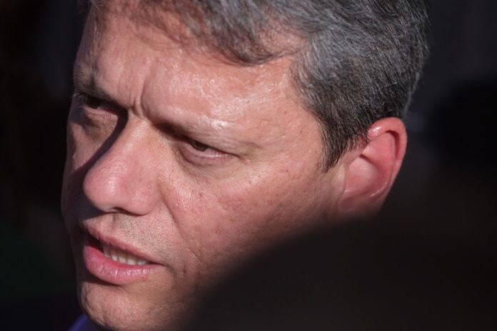 tarcisio:-bolsonaro-estava-fora-de-si-e-nao-precisava-de tornozeleira