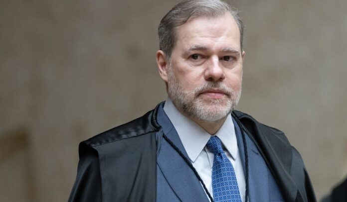 stf-nega-recurso-de-sindicato-e-autoriza-descontos-em-complemento-salarial-de-enfermagem