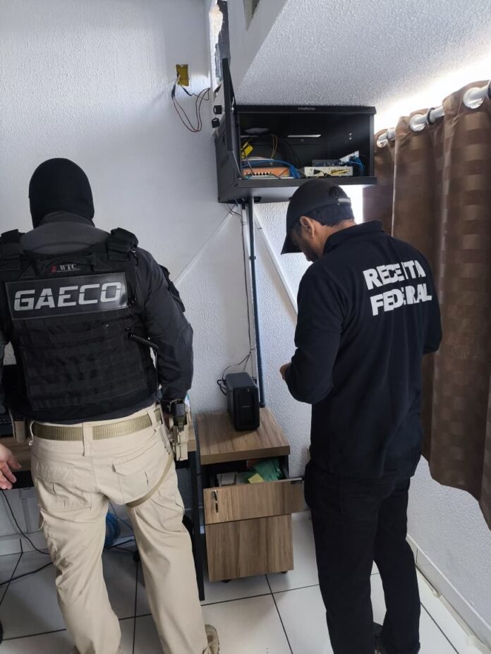 mp-faz-busca-em-escritorio-da-refit-em-camacari-em-megaoperacao-contra-fraude-fiscal-de-r$-26-bilhoes