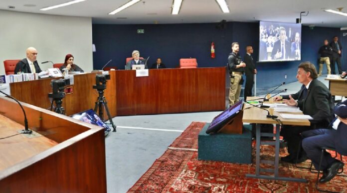 oposicao-consegue-assinaturas-para-urgencia-a-projeto-que-tenta-extinguir-crimes-que-levaram-a-prisao-de-bolsonaro