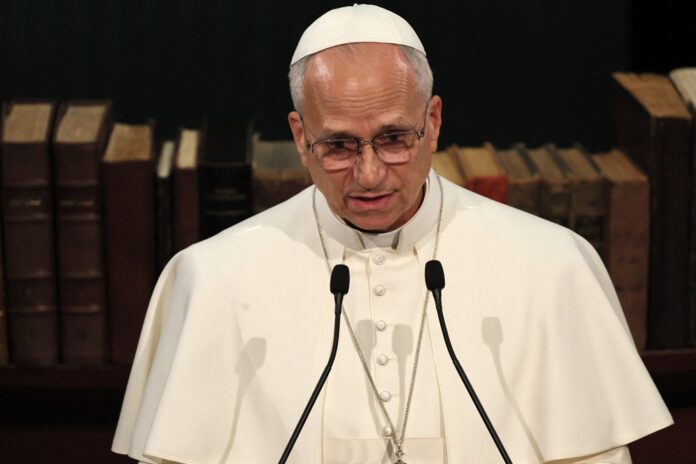 em-primeira-viagem-internacional,-papa-leao-xiv-diz-que-mundo-vive-‘terceira-guerra-mundial-em-pedacos’