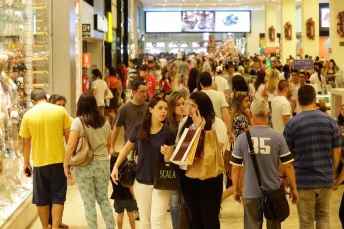 vendas-no-natal-devem-movimentar-r$-85-bi-na-economia-brasileira,-mostra-pesquisa