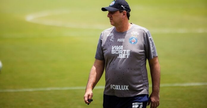 rogerio-ceni-finaliza-ajustes-taticos-no-bahia-para-duelo-frente-ao-juventude;-tricolor-deve-ter-quatro-desfalques-na-partida