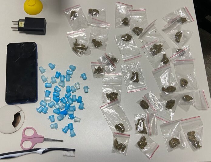 pm-prende-suspeitos-de-trafico-de-drogas-e-liberta-refens-no-bairro-de-pernambues,-em-salvador