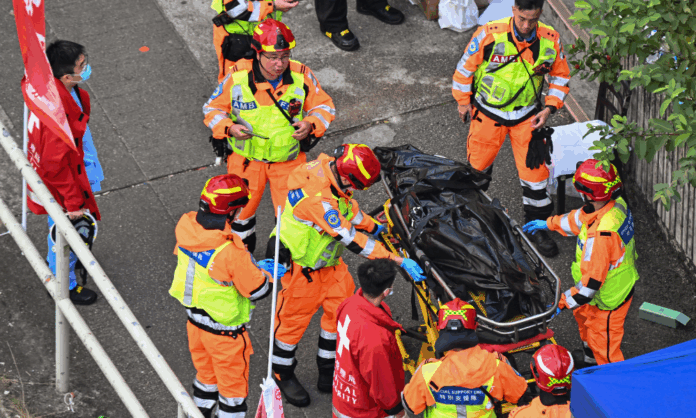 pior-incendio-em-decadas-deixa-128-mortos-em-hong-kong