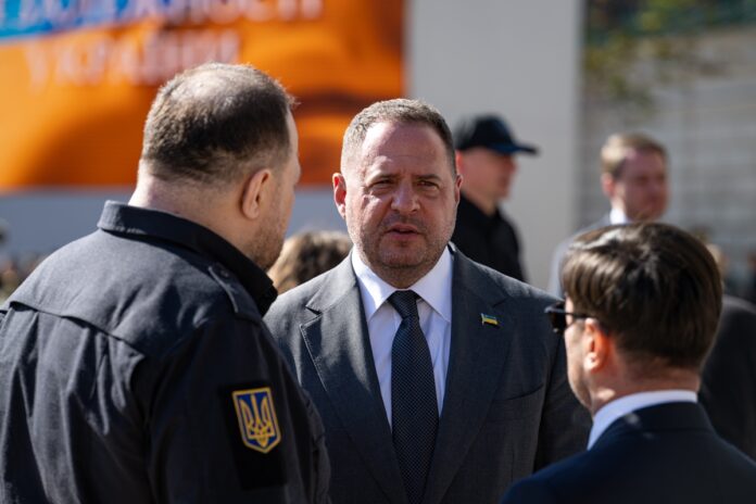 assessor-de-zelensky-renuncia-apos-ser-alvo-de-operacao-anticorrupcao