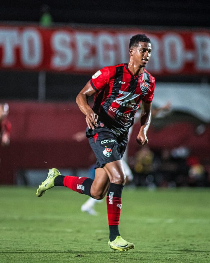 atacante-do-vitoria-e-punido-pelo-stjd-e-vira-desfalque-contra-o-mirassol;-saiba-mais