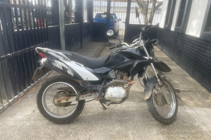 policia-militar-recupera-moto-furtada-em-teixeira-de-freitas