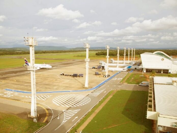 passageiro-morre-e-aviao-faz-pouso-nao-programado-no-aeroporto-de-palmas