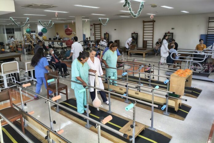 lucy-montoro:-referencia-em-reabilitacao-ve-pacientes-virarem-funcionarios