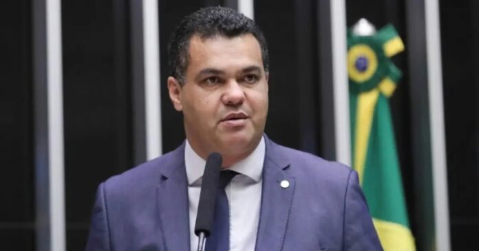 deputado-dal-se-pronuncia-apos-nome-ser-citado-na-refit:-“nao-possuo-qualquer-vinculo”