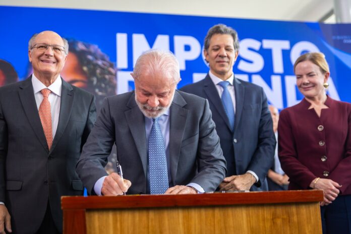 na-tv,-lula-dira-que-isencao-do-ir-injetara-r$-28-bilhoes-na-economia