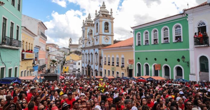 programacao-em-honra-a-santa-barbara-se-inicia-nesta-segunda-feira-em-salvador;-confira