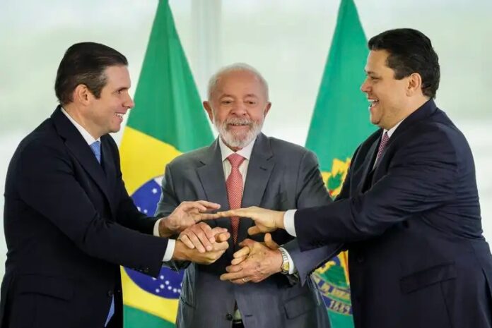 em-meio-a-embates-com-lula,-congresso-deve-focar-em-derrubar-vetos-e-deixar-a-conta-de-luz-mais-cara,-diz-coluna