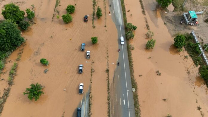 chega-a-mais-de-900-numero-de-mortes-em-inundacoes-no-sudeste-asiatico