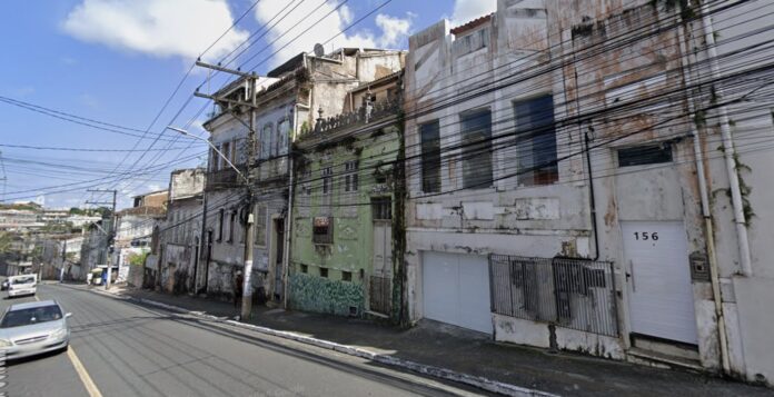 mp-ba-cobra-acao-urgente-de-salvador-sobre-predio-com-risco-de-desabamento