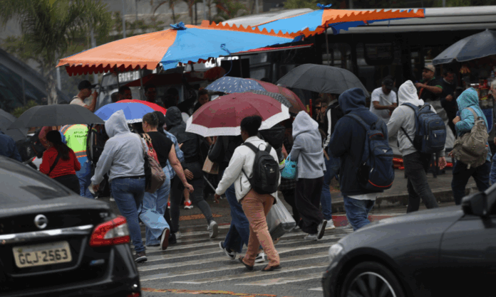 defesa-civil-de-sp-tera-apoio-de-voluntarios-em-emergencias-climaticas