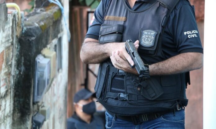 al-ba-recebe-pec-que-altera-regras-de-aposentadoria-de-policiais-civis-e-agentes-penitenciarios;-veja-detalhes