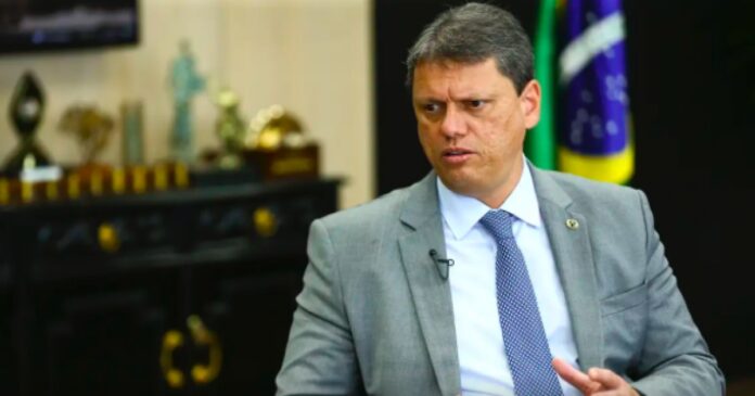 pesquisa-atlasintel-indica-que-tarcisio-encurta-vantagem-de-lula-para-o-2o-turno-de-2026