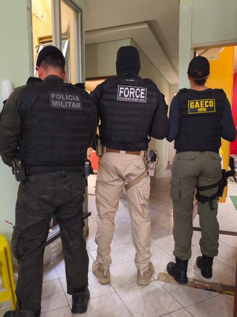 ‘operacao-invisiveis’-e-deflagrada-contra-pms-investigados-por-tortura-e-execucao-em-monte-santo