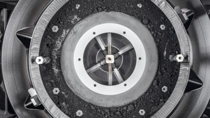 “molecula-da-felicidade”-detectada-no-asteroide-bennu-ajuda-a-explicar-origem-da-vida