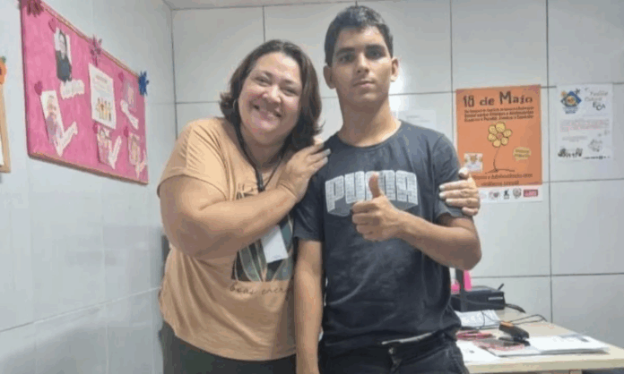 abandono-familiar-e-diagnostico-de-esquizofrenia:-quem-era-o-jovem-morto-ao-invadir-jaula-de-leoa