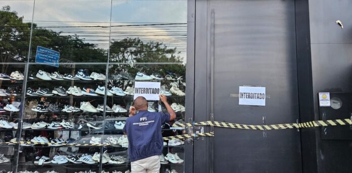 policia-civil-apreende-mais-de-r$-2-milhoes-em-produtos-falsificados-durante-operacao-contraface-em-feira-de-santana