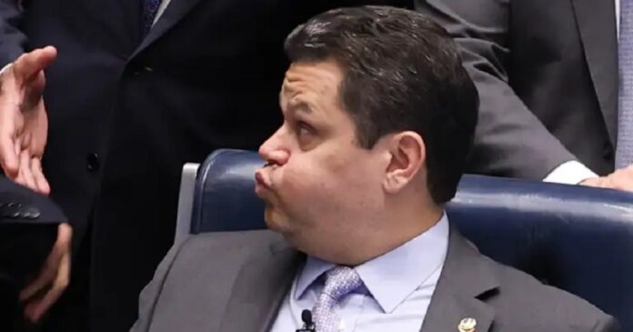 alcolumbre-pode-colocar-em-votacao-projeto-que-modifica-regras-para-impeachment-de-presidente-e-ministros-do-stf