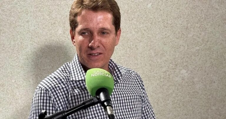 ze-coca-admite-convite-para-se-filiar-ao-psb,-mas-diz-que-so-discutira-mudanca-partidaria-em-2025