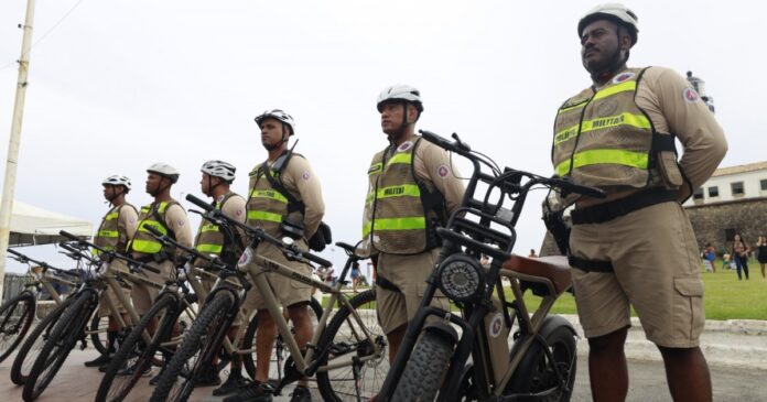 policiamento-de-ciclistas-ganha-forca-nas-orlas-da-bahia-para-o-verao-2026