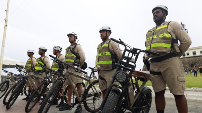 reforco-no-policiamento-ciclistico-nas-orlas-da-bahia-para-o-verao-2026
