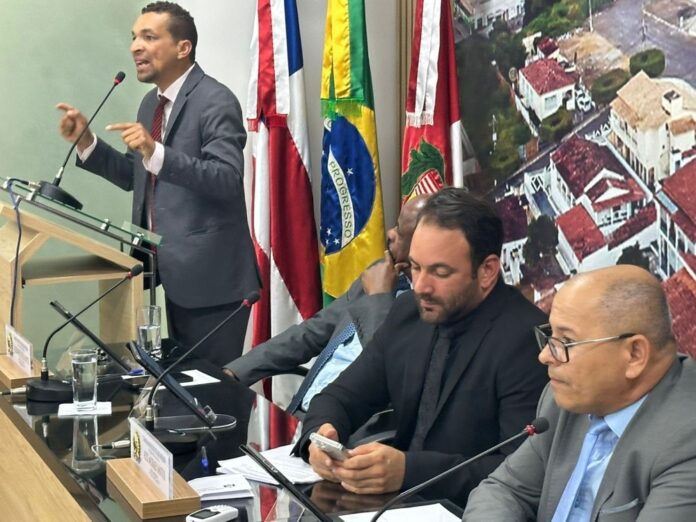 vereador-de-jaguaquara-retoma-mandato-apos-cumprir-afastamento-por-acusacao-de-assedio