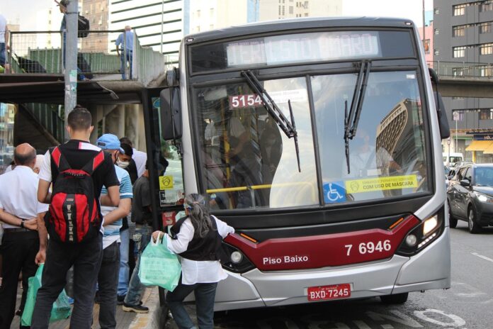 prefeitura-registra-boletim-de-ocorrencia-contra-empresas-que-aderiram-a-greve-em-sp