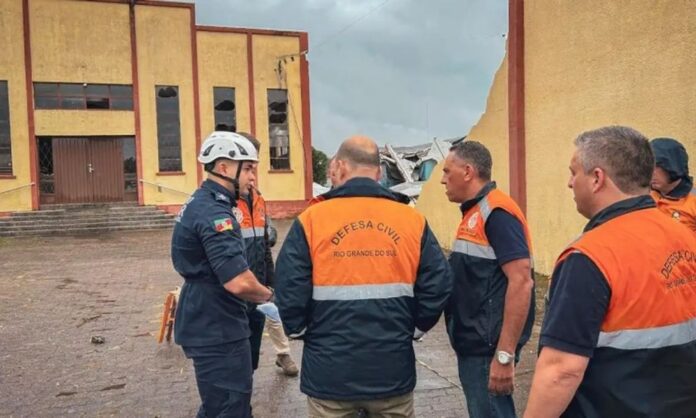 tornado-deixa-tres-pessoas-mortas-em-santa-catarina