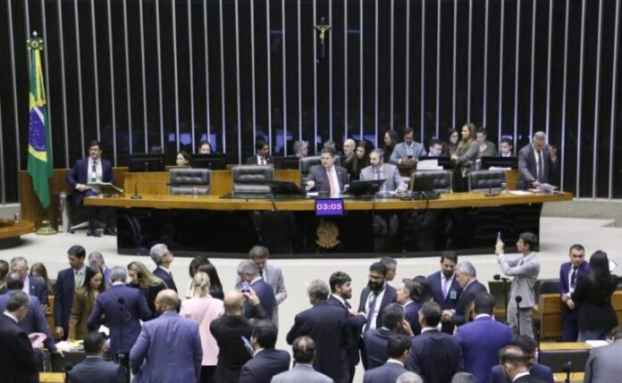 camara-aprova-pl-do-devedor-contumaz