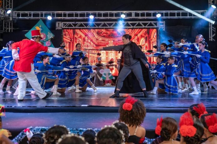 festival-cultural-de-teixeira-de-freitas-prossegue-com-danca,-teatro-e-moda-no-segundo-dia