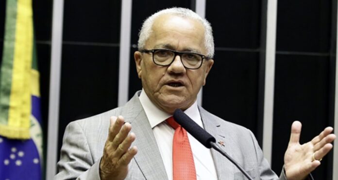 jeronimo-indica-deputado-josias-gomes-para-vaga-de-conselheiro-no-tce