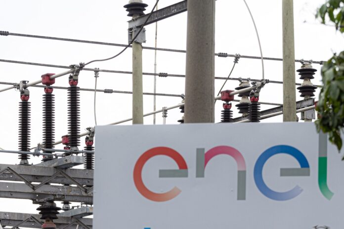 enel-diz-que-deve-restabelecer-o-fornecimento-de-energia-em-sp-ate-a-noite-de-domingo