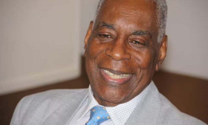 morre-aos-95-anos-haroldo-costa,-ator,-escritor-e-comentarista-de-carnaval