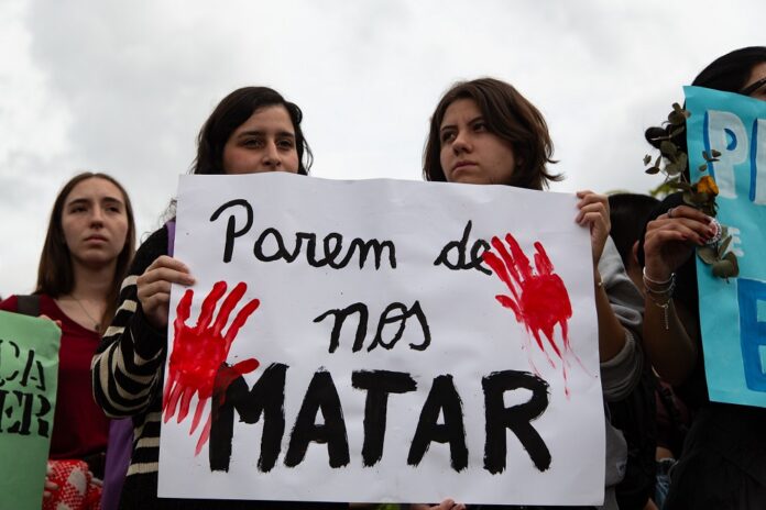 mulheres-vao-as-ruas-em-todo-pais-para-protestar-contra-o-feminicidio