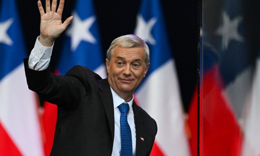 chile-vai-as-urnas-neste-domingo;-candidato-de-direita-e-favorito